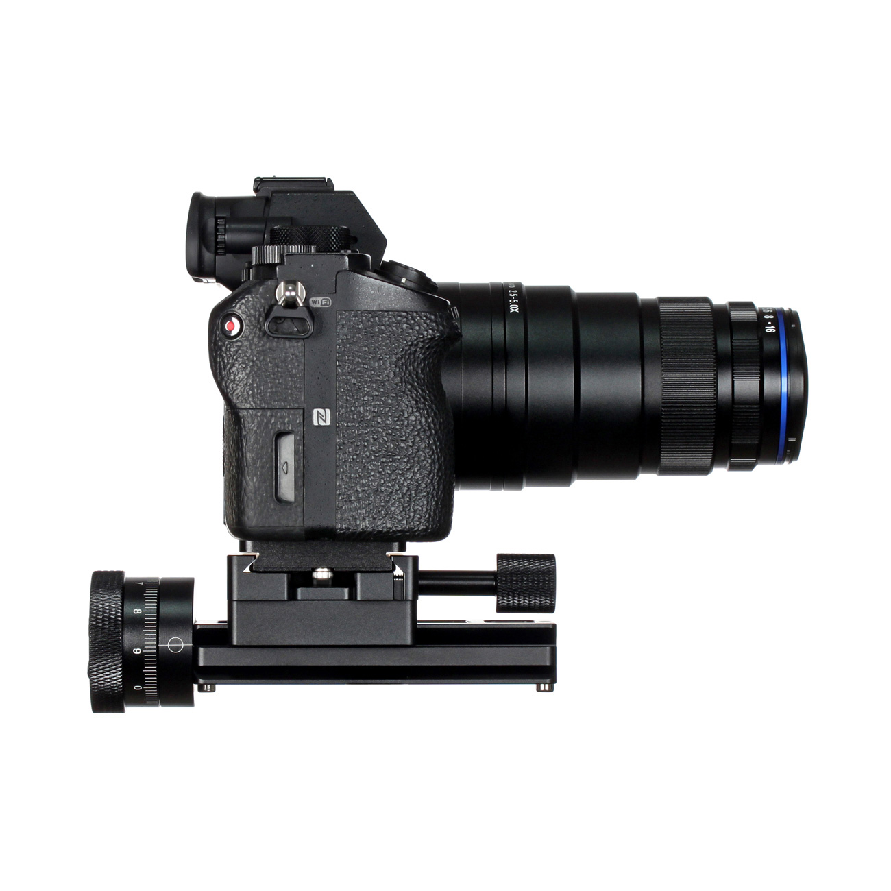LS22 — Slitta macro compatta a comando micrometrico — dettaglio del prodotto ed esempio di configurazione